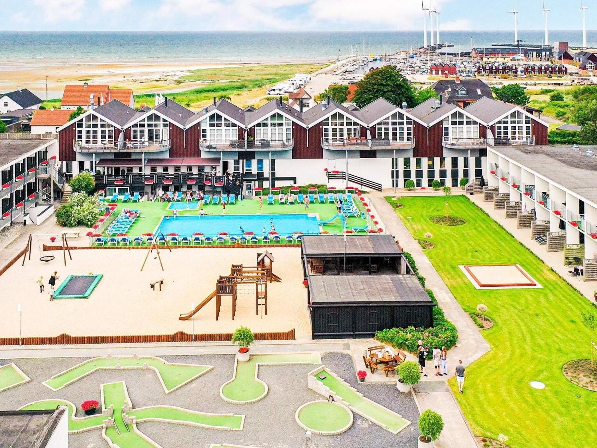 8 Person Holiday Home On A Holiday Park In Glesborg 외부 사진